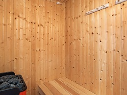 Cozy Holiday Home in Allingåbro near Beach