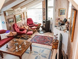 Cozy Holiday Home in Allingåbro near Beach