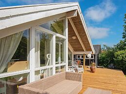 6 Person Holiday Home in Hemmet