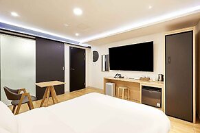 H Avenue Chuncheon