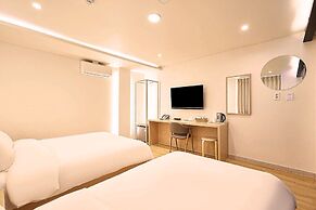 H Avenue Chuncheon