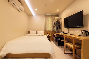 H Avenue Chuncheon
