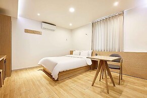 H Avenue Chuncheon