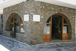 Louiza Hotel