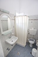 Louiza Hotel