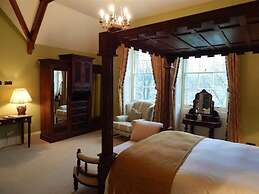 Westgate Manor