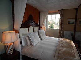 Westgate Manor