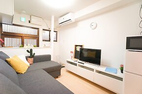 Matsuyamachi House