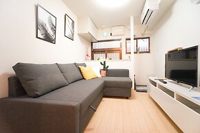 Matsuyamachi House
