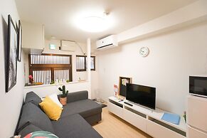 Matsuyamachi House