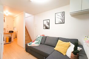Matsuyamachi House