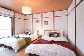 Tsurumibashi House