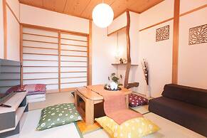 Tsurumibashi House