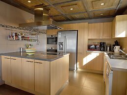 Luxurious Holiday Home in Stoumont With Pool & Bar