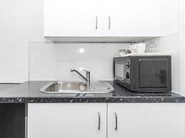 Simplistic Apartment in Croydon near Wandle Park