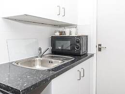Simplistic Apartment in Croydon near Wandle Park