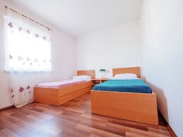 Spacious Apartment in Banj With Terrace