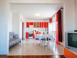 Spacious Apartment in Banj With Terrace