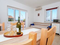 Spacious Apartment in Banj With Terrace