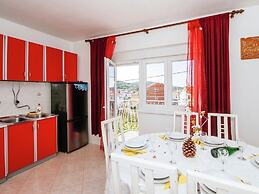 Spacious Apartment in Banj With Terrace