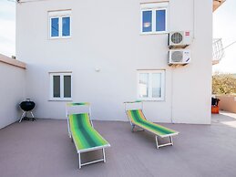 Spacious Apartment in Banj With Terrace