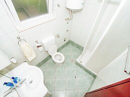 Spacious Apartment in Banj With Terrace