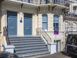 Apartment in Folkestone Near Sandgate Beach