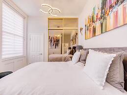 Apartment in Folkestone Near Sandgate Beach