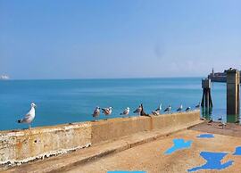 Apartment in Folkestone Near Sandgate Beach