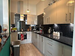 Apartment in Folkestone Near Sandgate Beach
