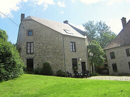 Alpine Getaway in Neustift