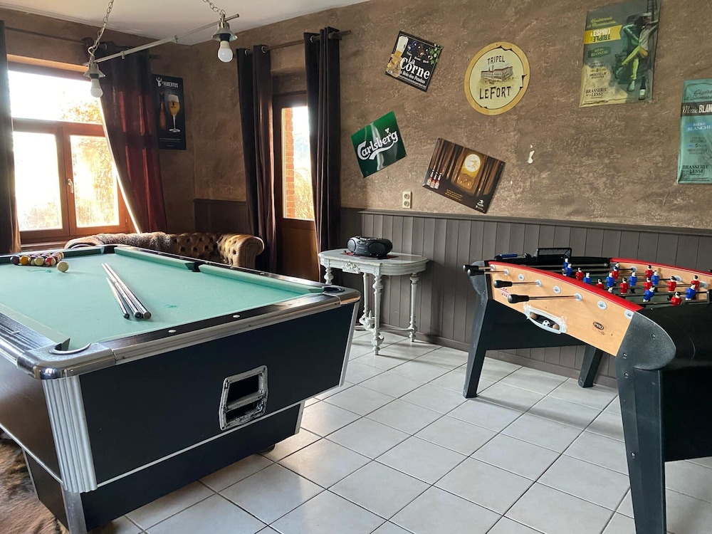 Bievre Forest-edge Retreat