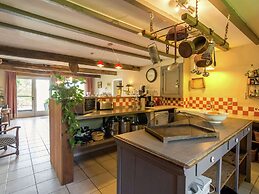 Bievre Forest-edge Retreat