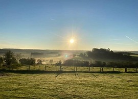 Bievre Forest-edge Retreat