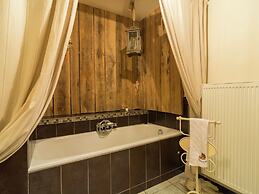 Bievre Forest-edge Retreat