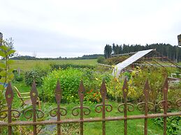 Bievre Forest-edge Retreat