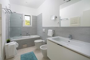 Exquisite Villa in Stanisovi With Swimming Pool