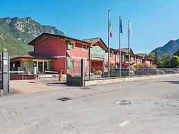 Apartment by Lake Idro With Mountain Views
