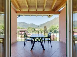 Apartment by Lake Idro With Mountain Views