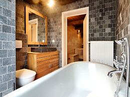 Walk Luxury Stay With Pool