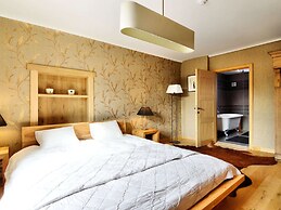 Walk Luxury Stay With Pool