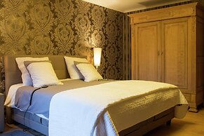 Walk Luxury Stay With Pool