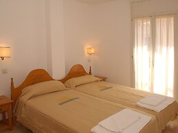 Holiday Apartment in a Complex near Sea
