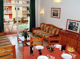 Holiday Apartment in a Complex near Sea
