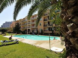 Holiday Apartment in a Complex near Sea