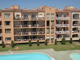 Holiday Apartment in a Complex near Sea
