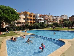 Holiday Apartment in a Complex near Sea