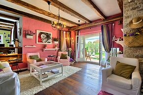 Villa in Baderna With Private Pool