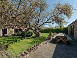 Spacious Waimes Villa