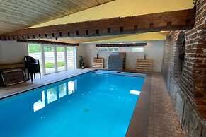 Spacious Waimes Villa